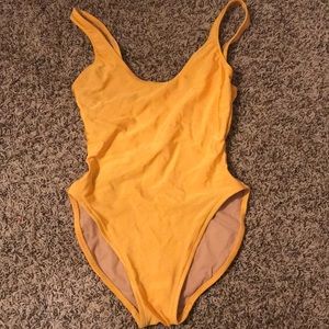 Vintage yellow one piece 💛